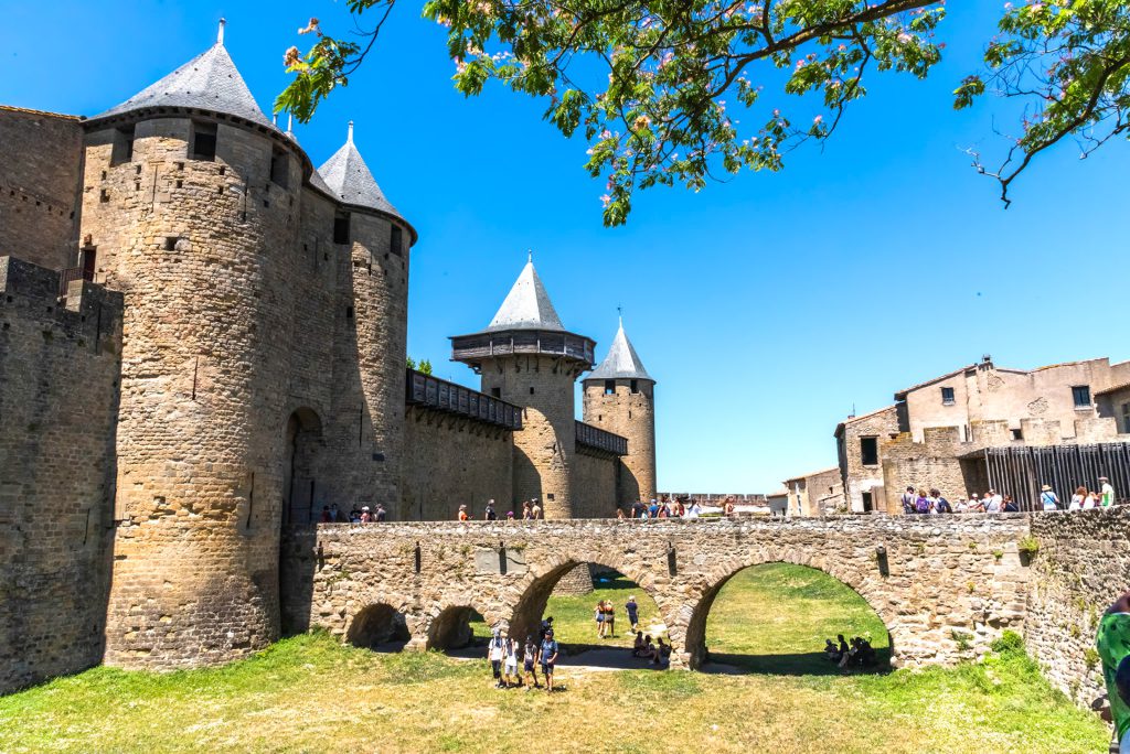 Les remparts au soleil — photographie de Maxime Meunier