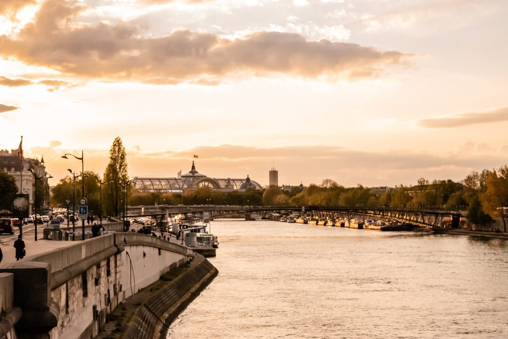 La Seine dans la lumière du soir — photographie de Maxime Meunier