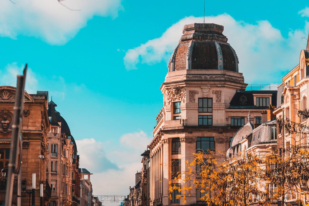 Les façades de Reims — photographie de Maxime Meunier