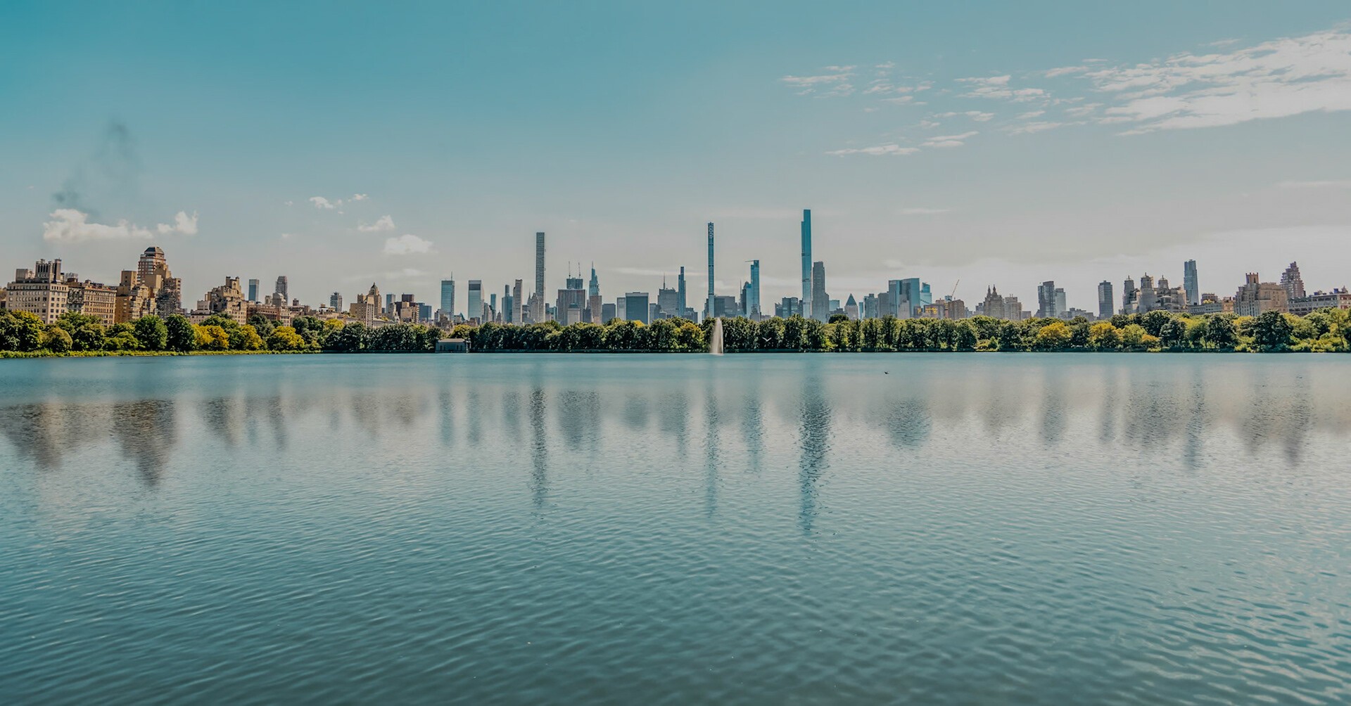 New York · La ville au-delà du lac