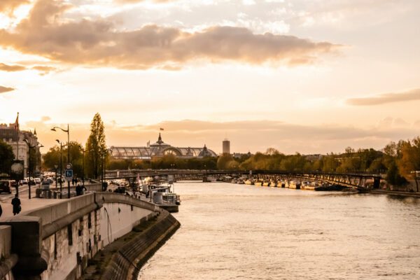 La Seine dans la lumière du soir — photographie de Maxime Meunier