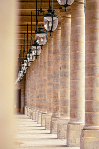 La perspective des colonnes — photographie de Maxime Meunier