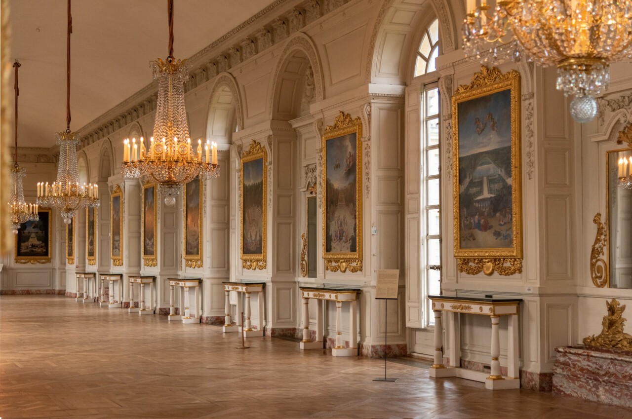 Lumière dans les salons de Versailles — photographie de Maxime Meunier